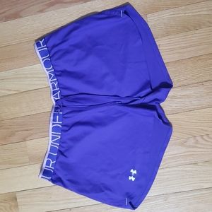 Womens XL Under Armour Shorts